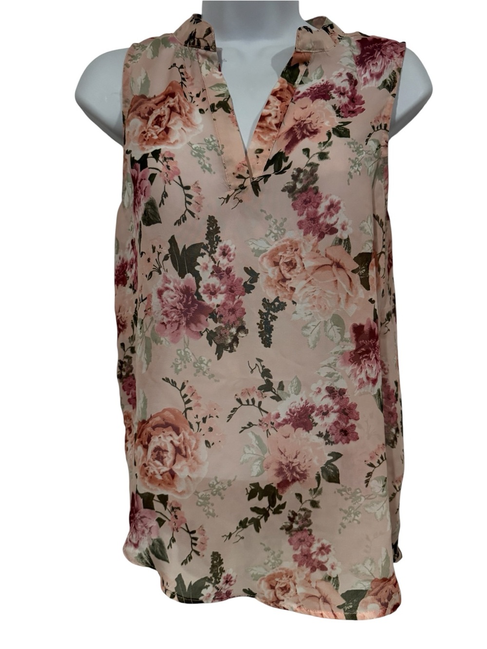 No Boundaries Pink Floral Sleeveless V-Neck Camisole